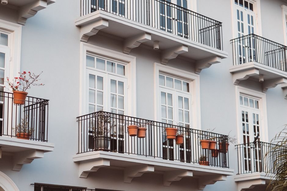 apartment balcony garden